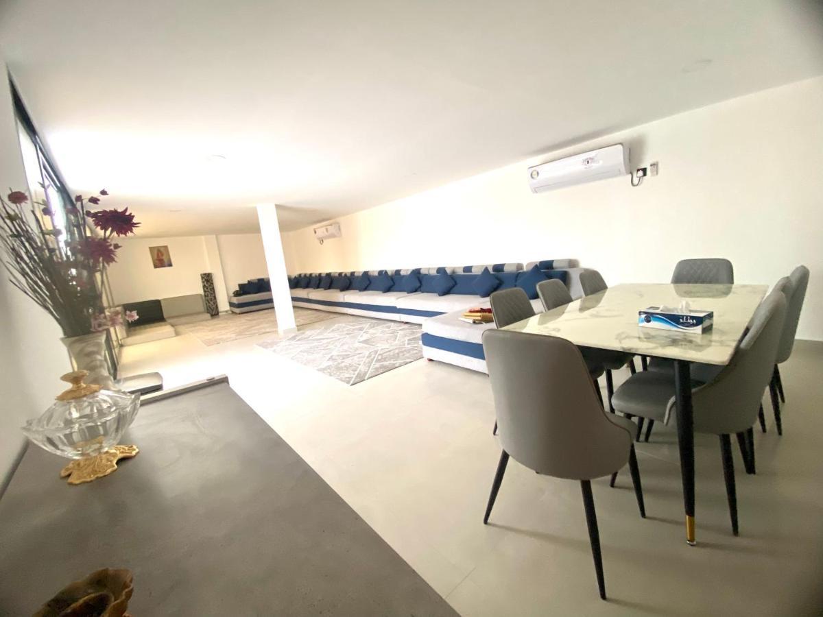 Luxury Farm With Swimming Pool And Bbq Al Rahba